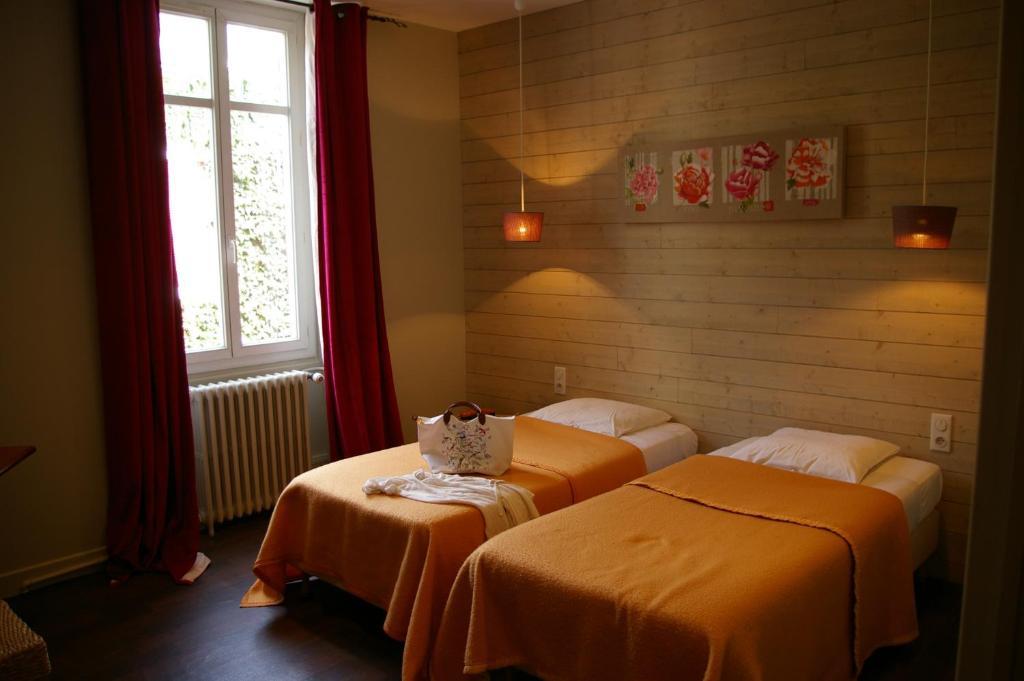 Argenton Sur Creuse Logis Hotel Le Cheval Noir מראה חיצוני תמונה