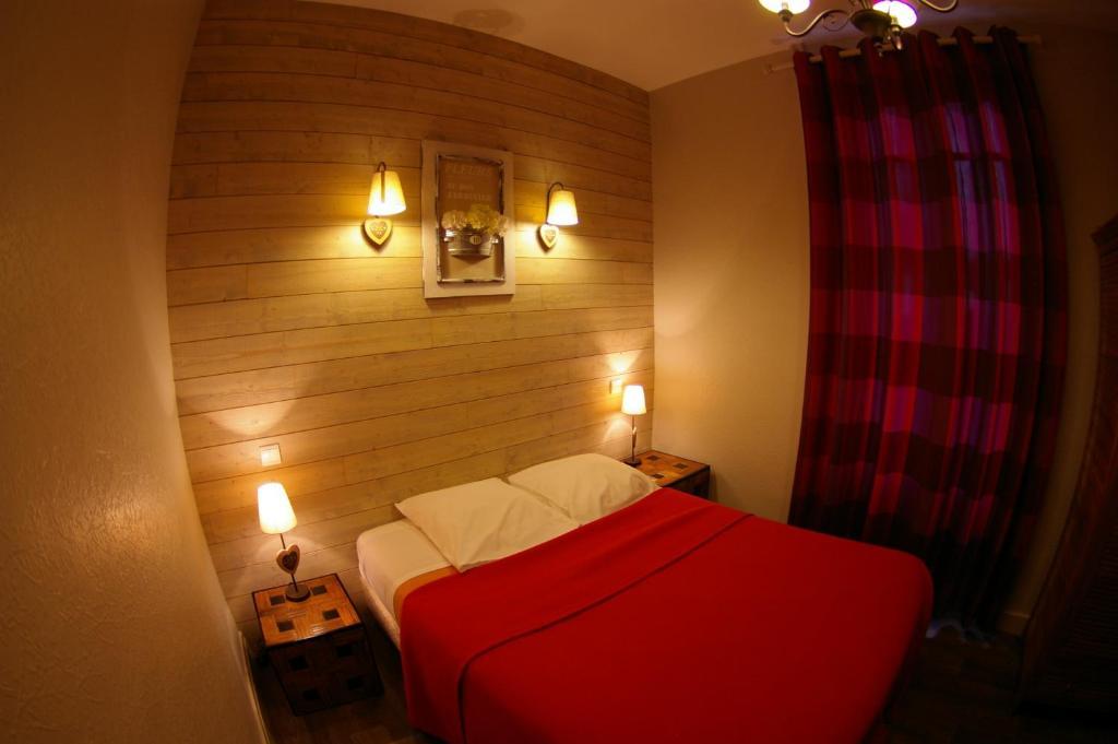 Argenton Sur Creuse Logis Hotel Le Cheval Noir חדר תמונה