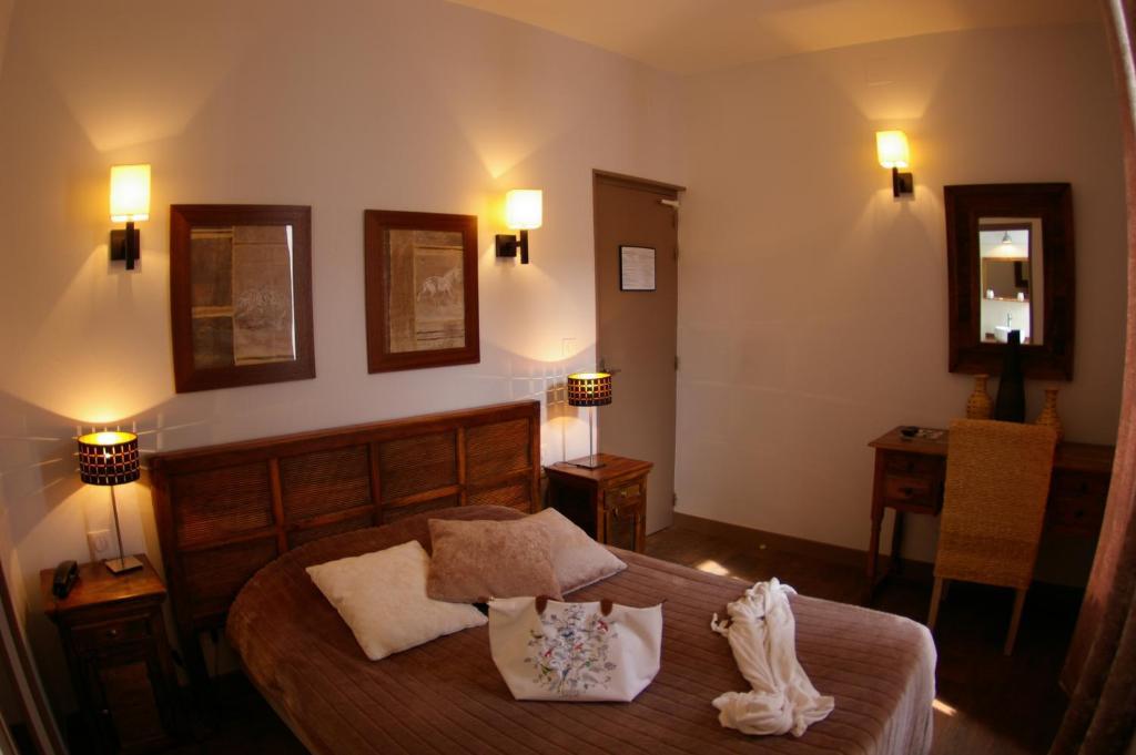 Argenton Sur Creuse Logis Hotel Le Cheval Noir חדר תמונה